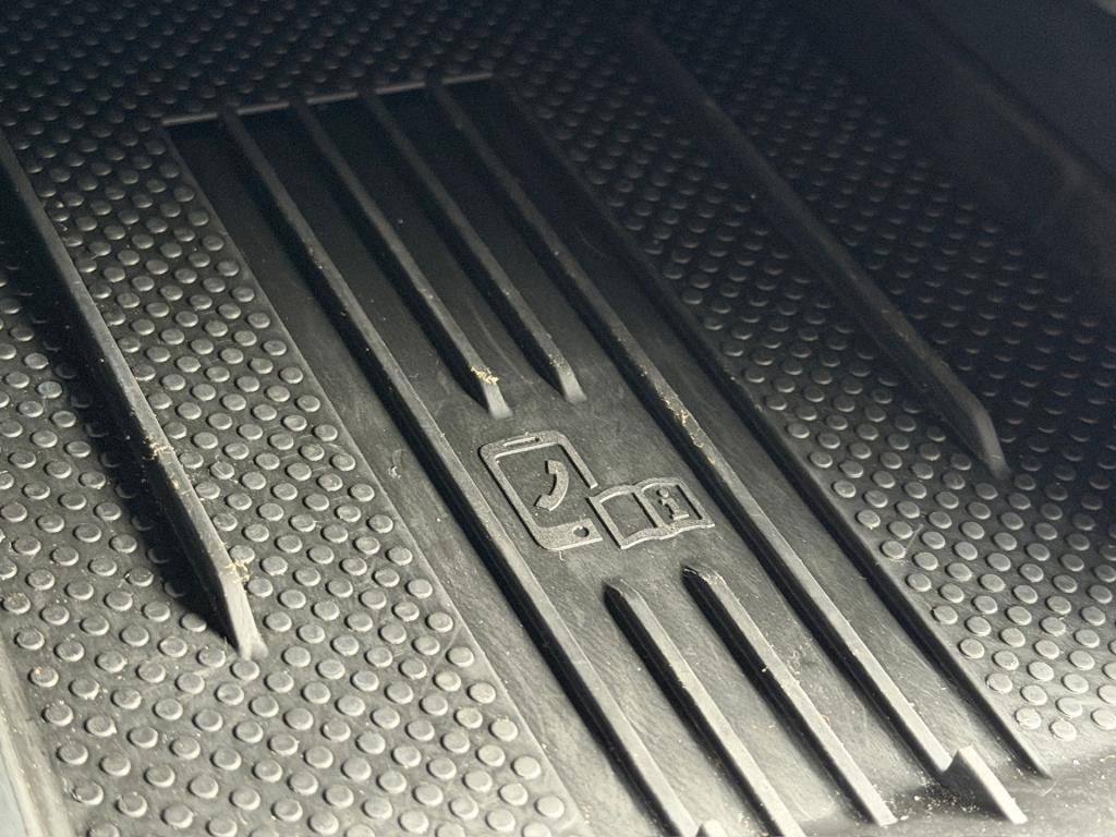 Volkswagen T-cross 1.5 tsi 150pk dsg r-line | camera | trekhaak | navi | iq