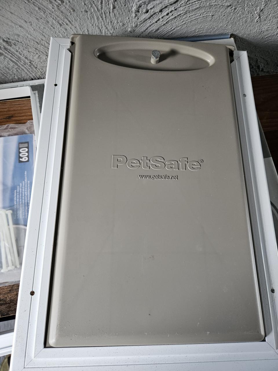 Nieuwe PetSafe Staywell aluminium hondenluik tot 18 kg