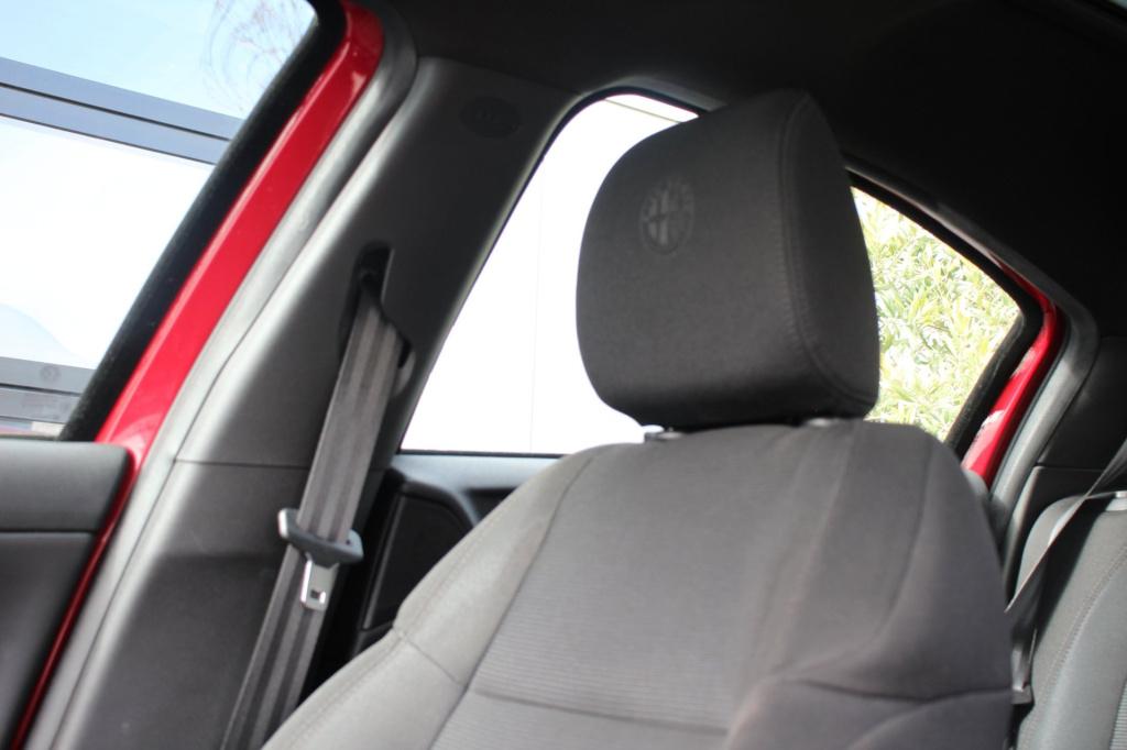 Alfa Romeo Giulietta 1.4 turbo turismo -170 pk - trekhaak - panoramadak - p