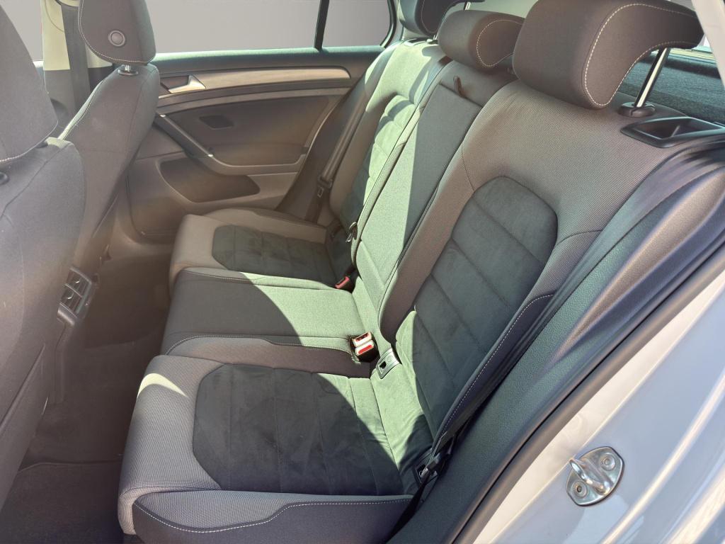 Volkswagen Golf 1.5 tsi highline business r pano | stoel/stuur verwarming |