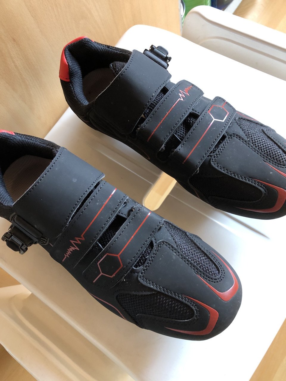 KOOPJE, nieuwe racefiets schoenen met SPD-SL plaatjes+extra schoenplaatjes.