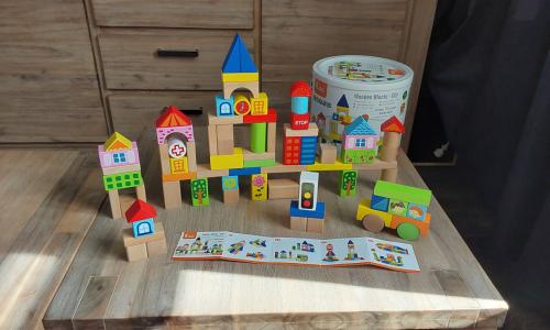 Houten blokken(75 stuks)in ton van het merk Viga toys