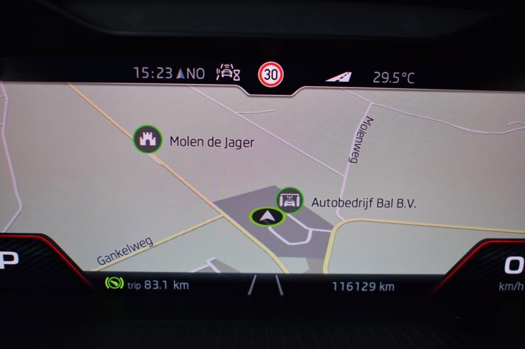 Skoda Karoq 1.5 tsi act sportline | trekhaak | steel grey | adaptieve cruis