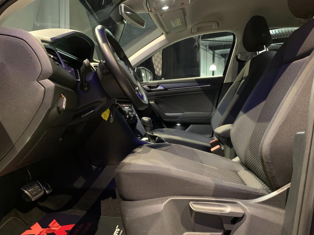 Volkswagen T-roc 1.5 tsi sport business r *led*app-connect*