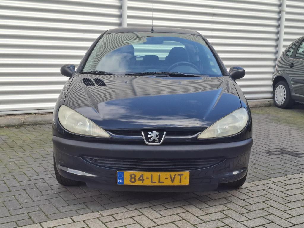 Peugeot 206 1.4i x-line lmv/trekhaak nieuwe apk