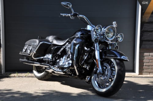 Harley Davidson FLHRC Road King Classic ABS Hele volle motor