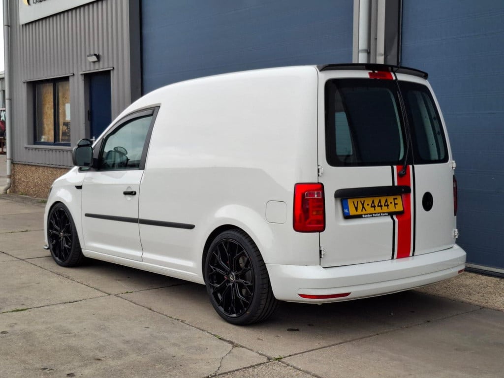 Volkswagen Caddy 2.0 tdi l1h1 bmt trendline verlaagd / airco / n.a.p / marg