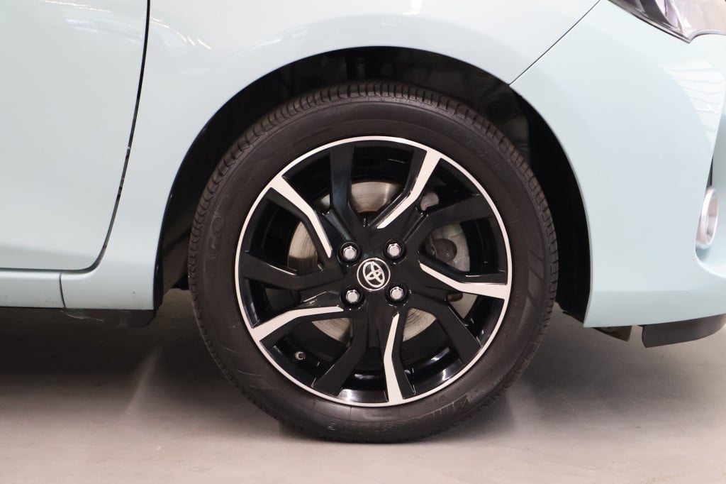 Toyota Yaris 1.5 hybrid aqua edition