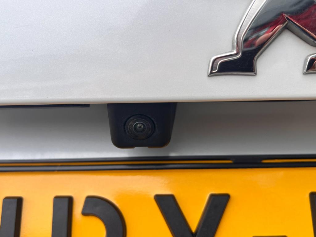 Peugeot 2008 1.2 puretech gt automaat, elektr. panodak enz....