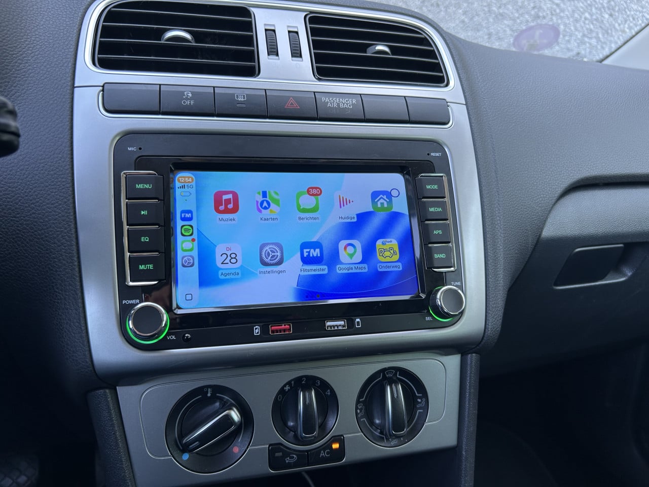 Volkswagen Polo 1.2 R-LINE|APK|CRUISE CONTR|CARPLAY|
