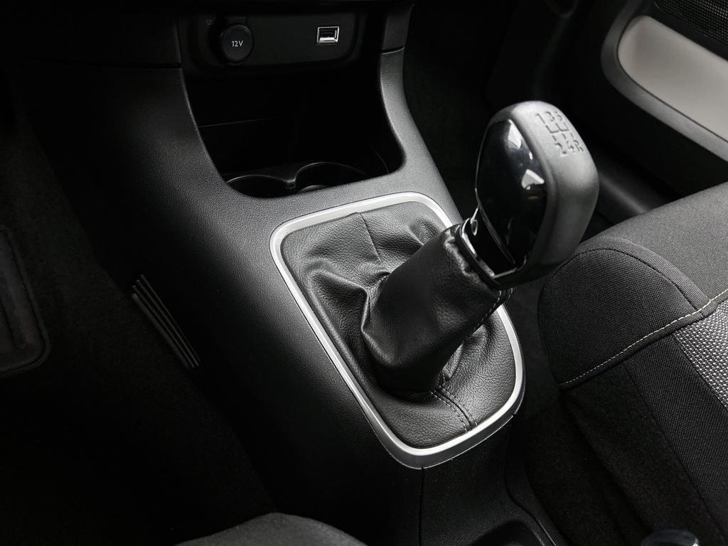 Citroen C3 82pk shine | rijklaar | parkeersensoren | apple carplay | lichtm