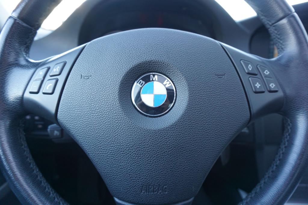 BMW 3-serie 318i business line climate / navi / cruise / pano / elektr. ram