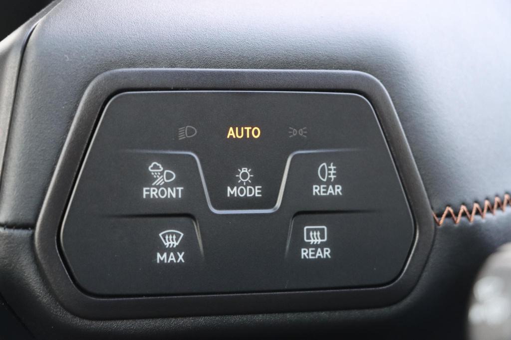 Cupra Born business 63 kwh 231pk | soh 98,8% |