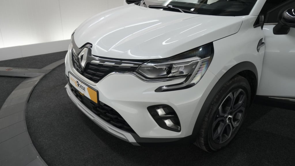 Renault Captur tce 90 techno | camera | navigatie | pack winter | apple car
