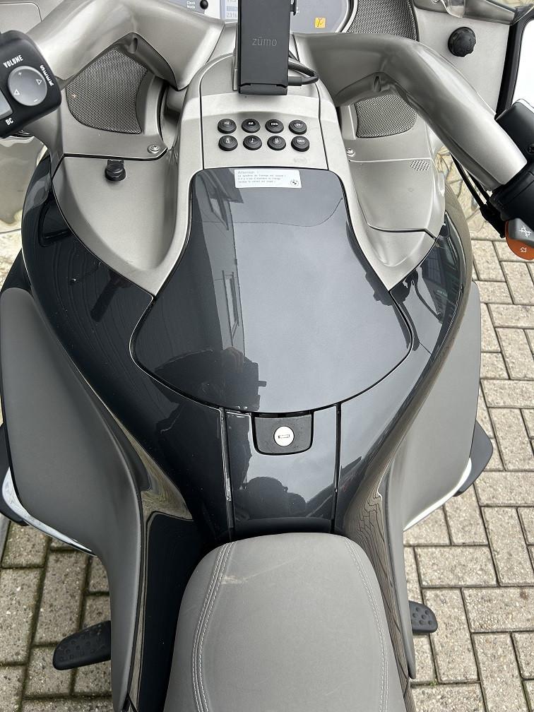 Als nieuw zijnde BMW K1200LT uit 2005 met slecht 23164km!! €5750,-