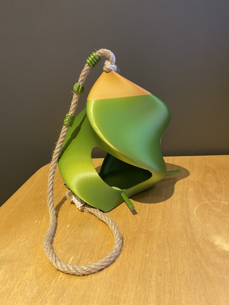 Unieke vogelhuisjes, voederhuisjes,insectenhotels, binnen en buitenlampen