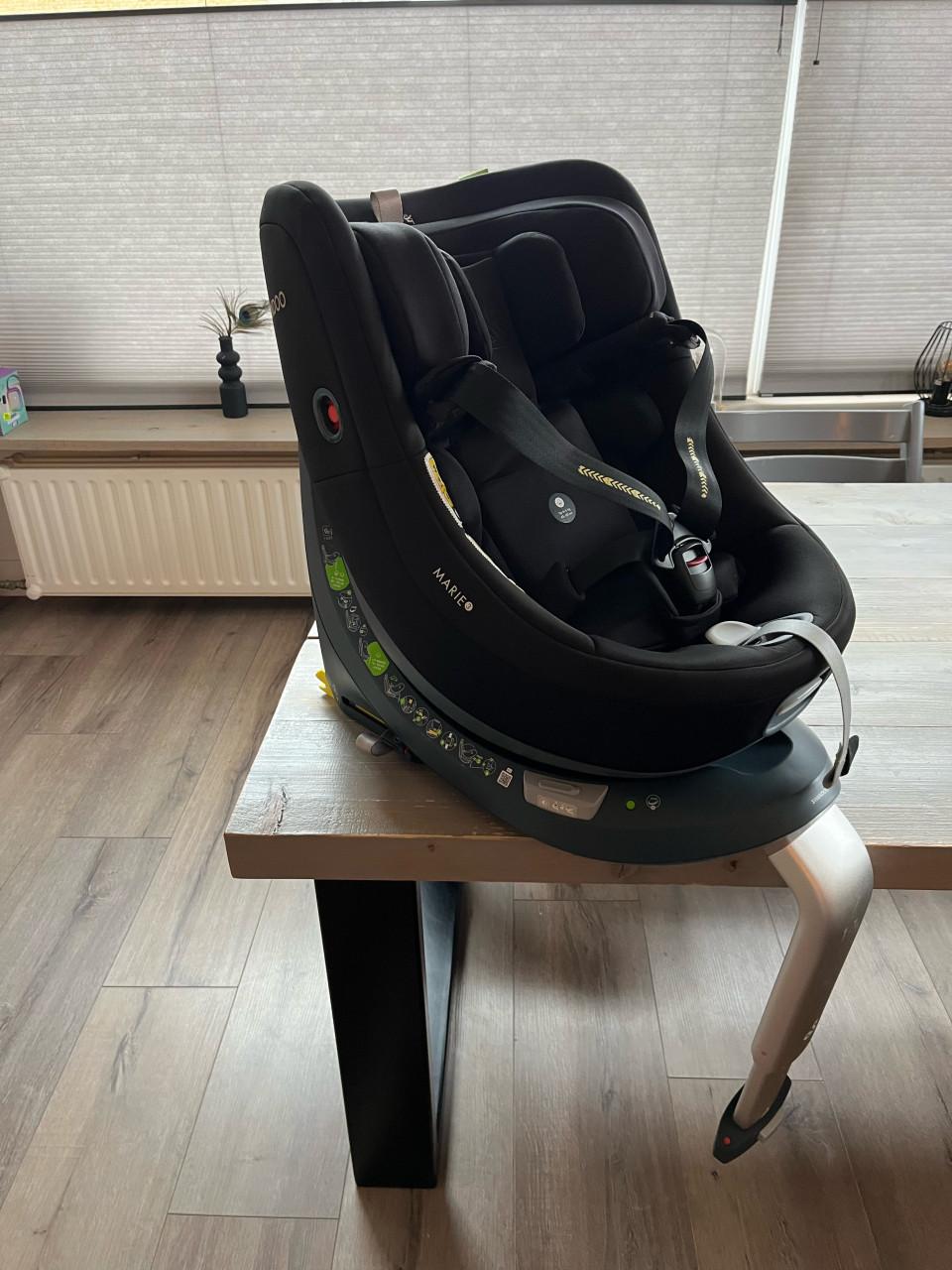 Swandoon Marie 3 kinderstoel zwart