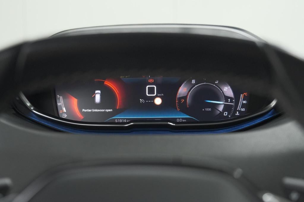 Peugeot 3008 puretech 130 eat8 allure | camera | stoelverwarming | apple ca