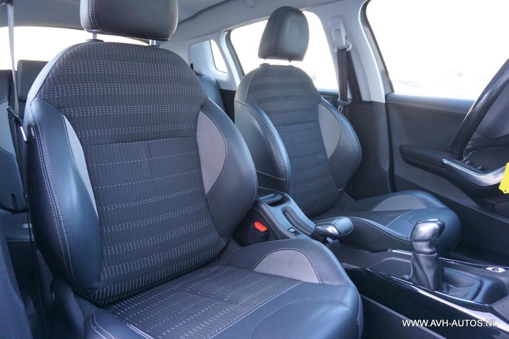 Peugeot 2008 1.2 puretech allure
