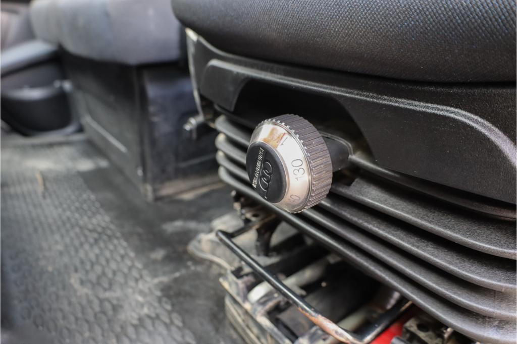 Iveco Daily 35s14 2.3 375 a8 aut open laadbak 410cm i trekhaak i standkache