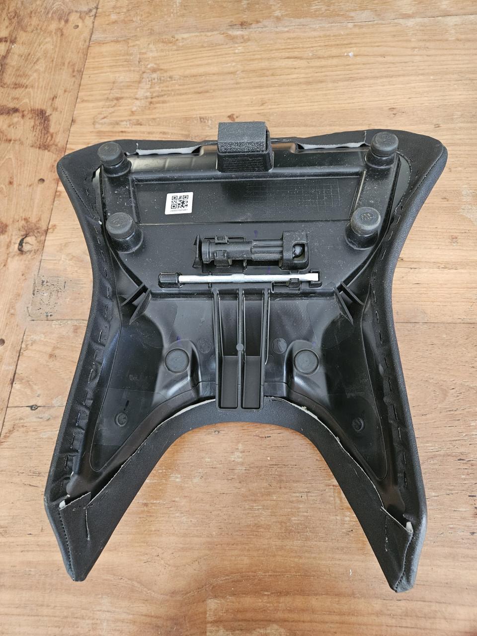 Origineel zadel voor Suzuki GSX 8S