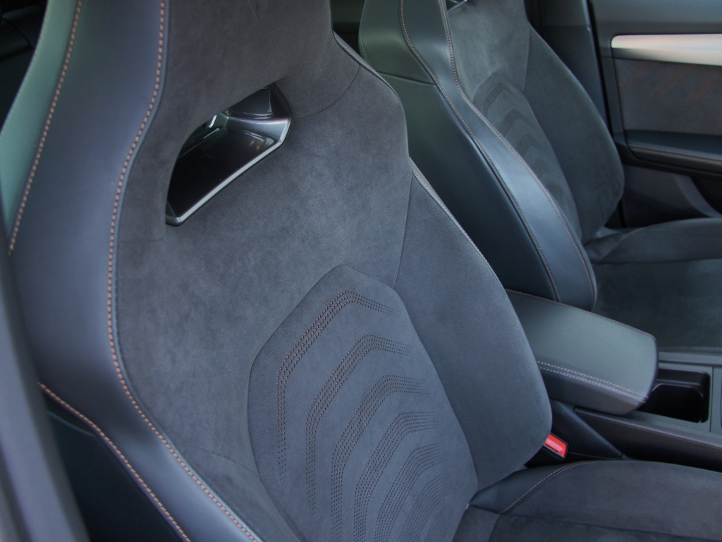 Cupra Formentor 1.4 e-hybrid vz 245pk tribe edition