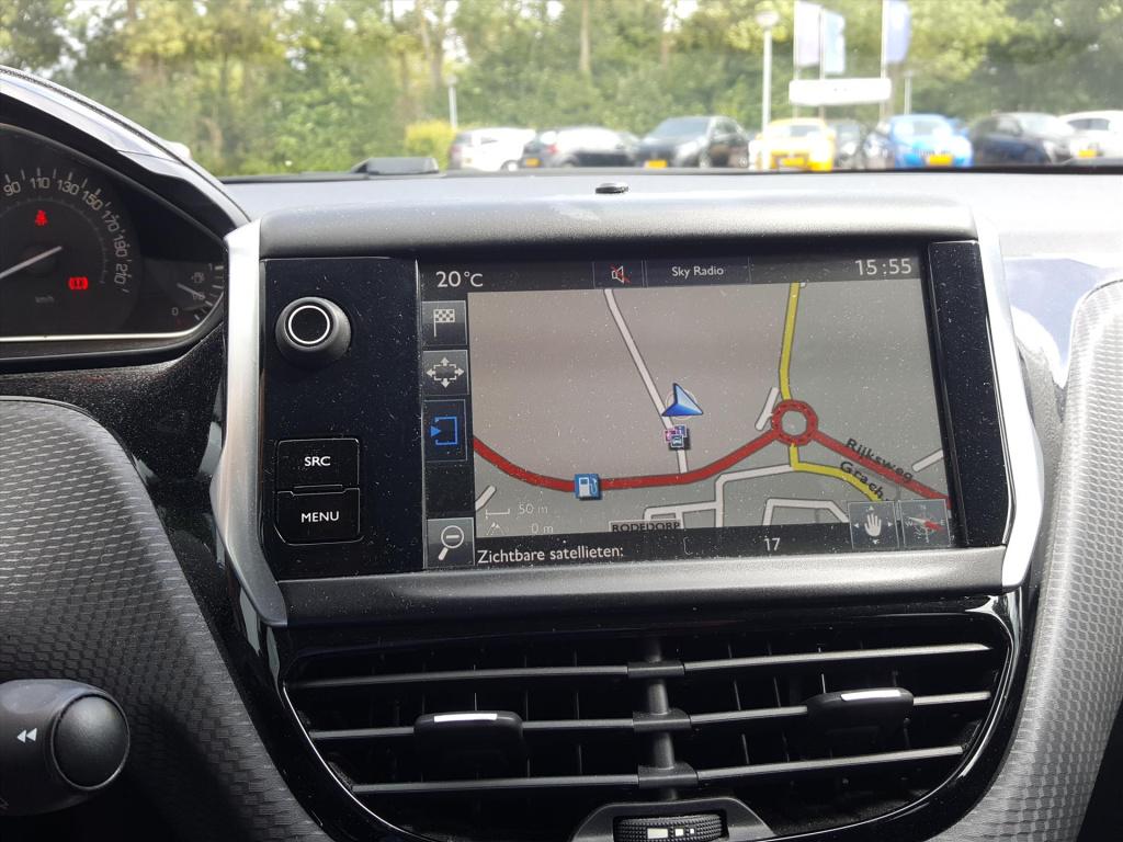 Peugeot 208 allure 1.2 pt-110pk 5d kleurnavigatie applecarplay&androidauto 