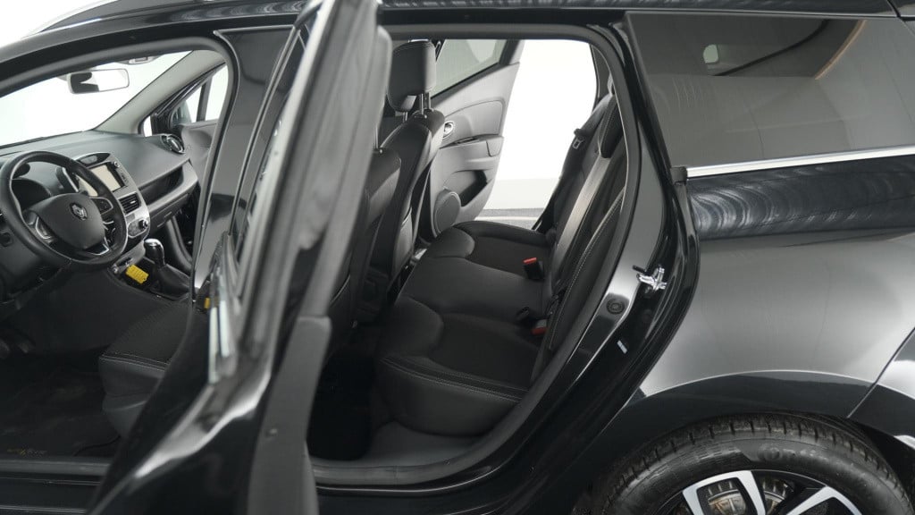 Renault Clio estate tce 90 intens | trekhaak | navigatie | parkeersensoren 