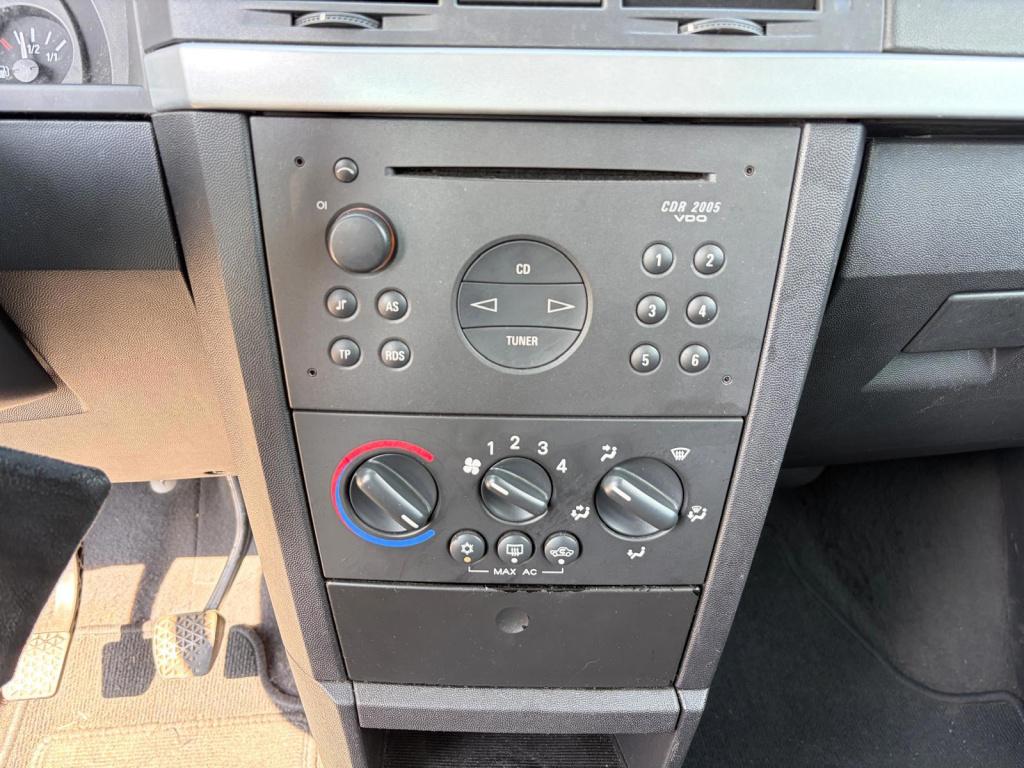 Opel Meriva 1.6-16v essentia/104.000 nap/2e eigenaar/airco/hele nette auto/