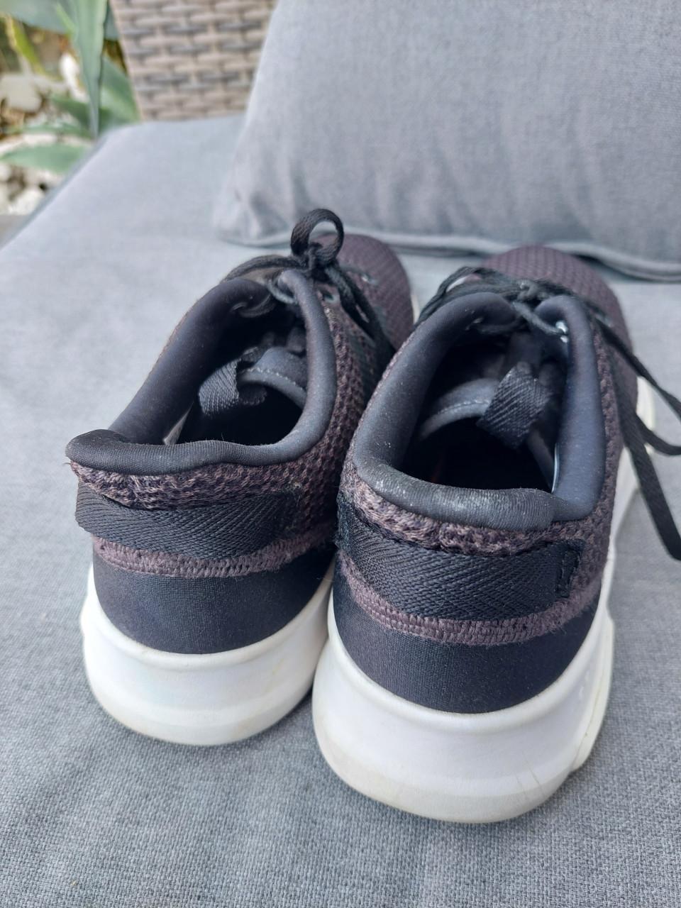 Zwart/grijze Adidas unisex sneakers maat 42
