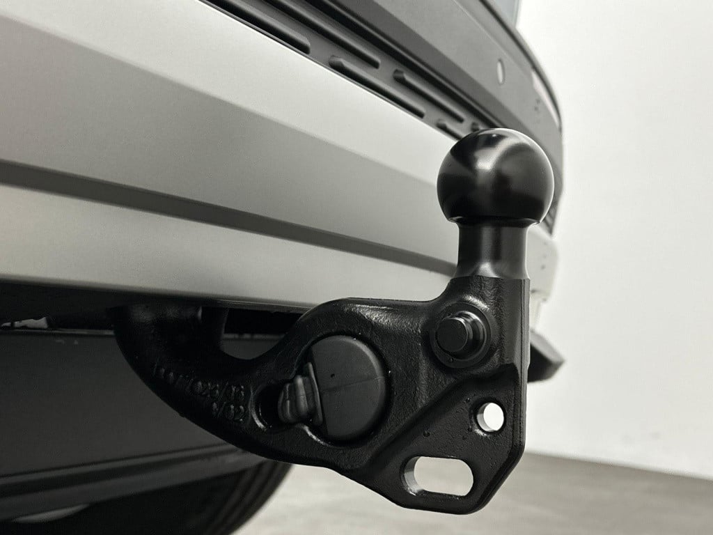 Skoda Elroq business edition tour elektromotor 210 kw / 286 pk
