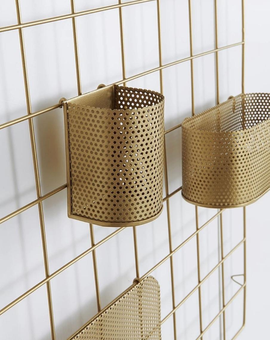 Wandopberger/wandrek messing. Opbergrek van metaal