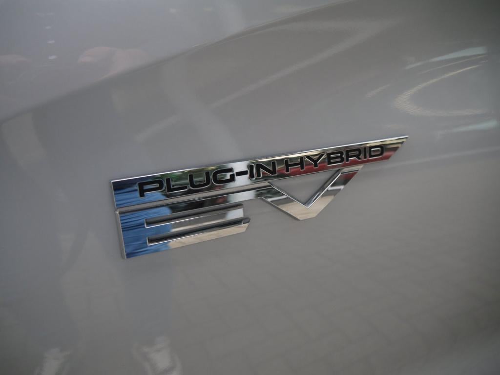 Mitsubishi Outlander 2.4 phev instyle 306pk s-awc|rijklaar