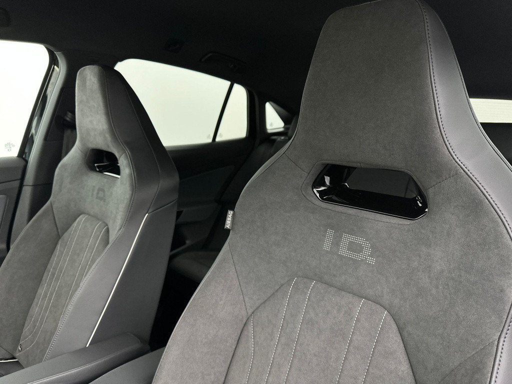 Volkswagen Id.5 pro business 77 kwh accu. 210 kw / 286 pk suv elek