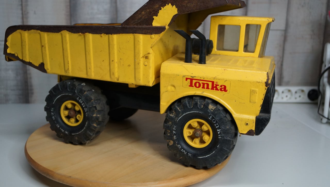 Tonka Mighty Dump truck