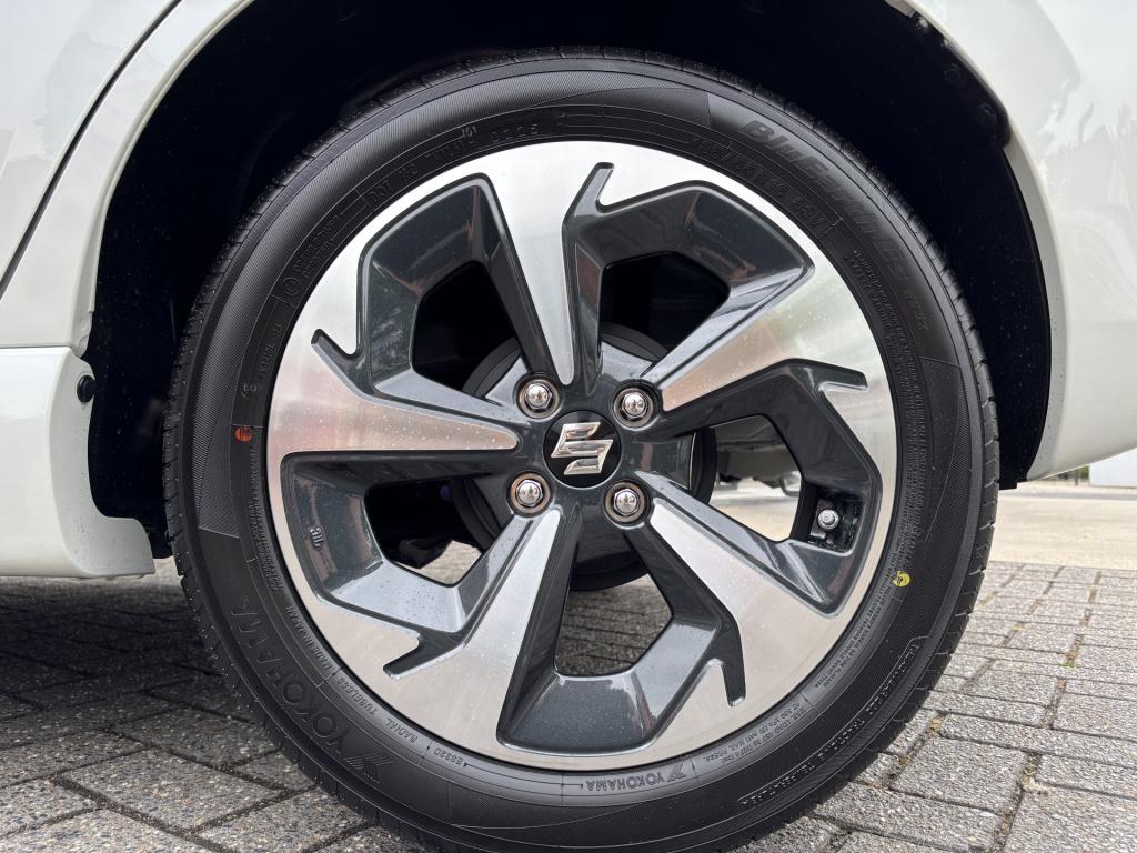 Suzuki Swift 1.2 style smart hybrid/black rhino pakket