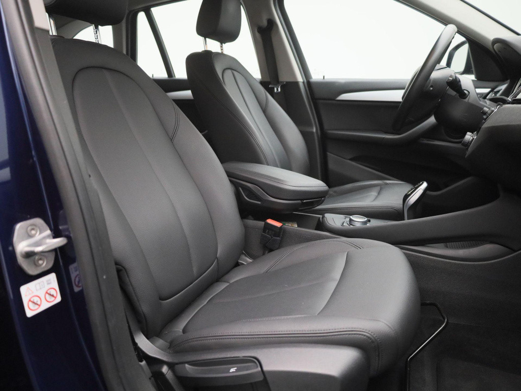 BMW X1 sdrive18i | automaat | navigatie | camera | climate control | blueto
