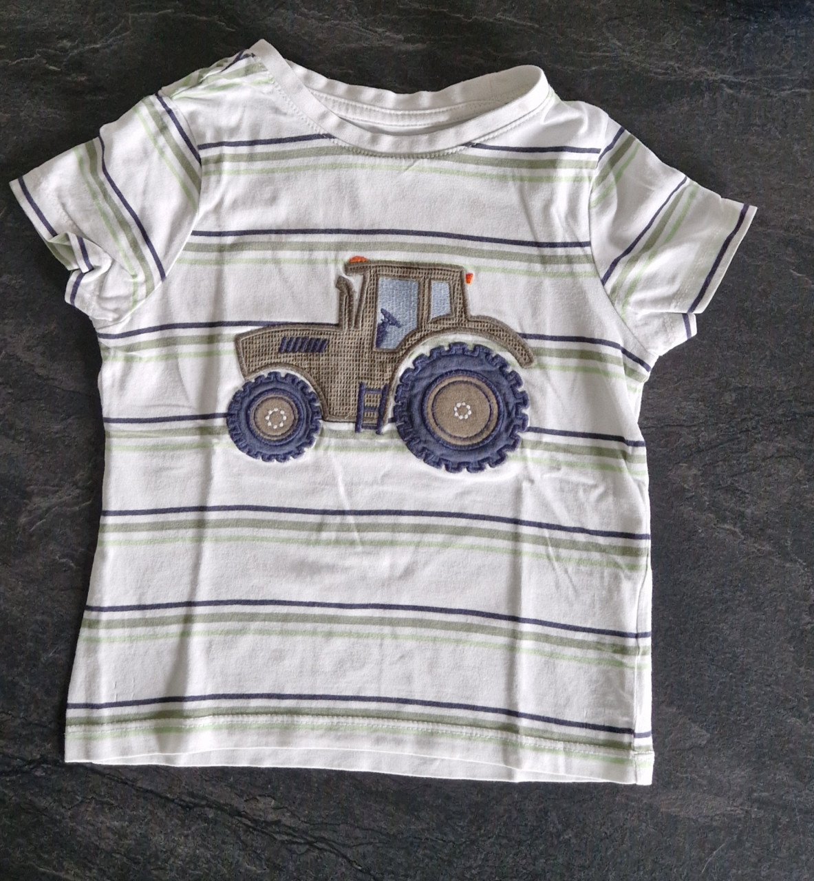 Jongens korte mouw shirts maat 98