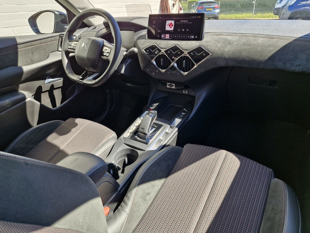Ds Ds 3 130 pk automaat performance line | pack techno full options