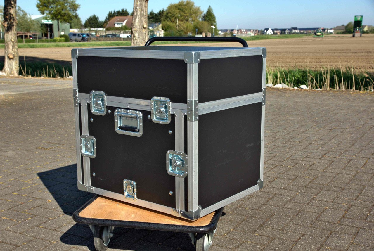 Te koop flightcase 19"  (tape rack)