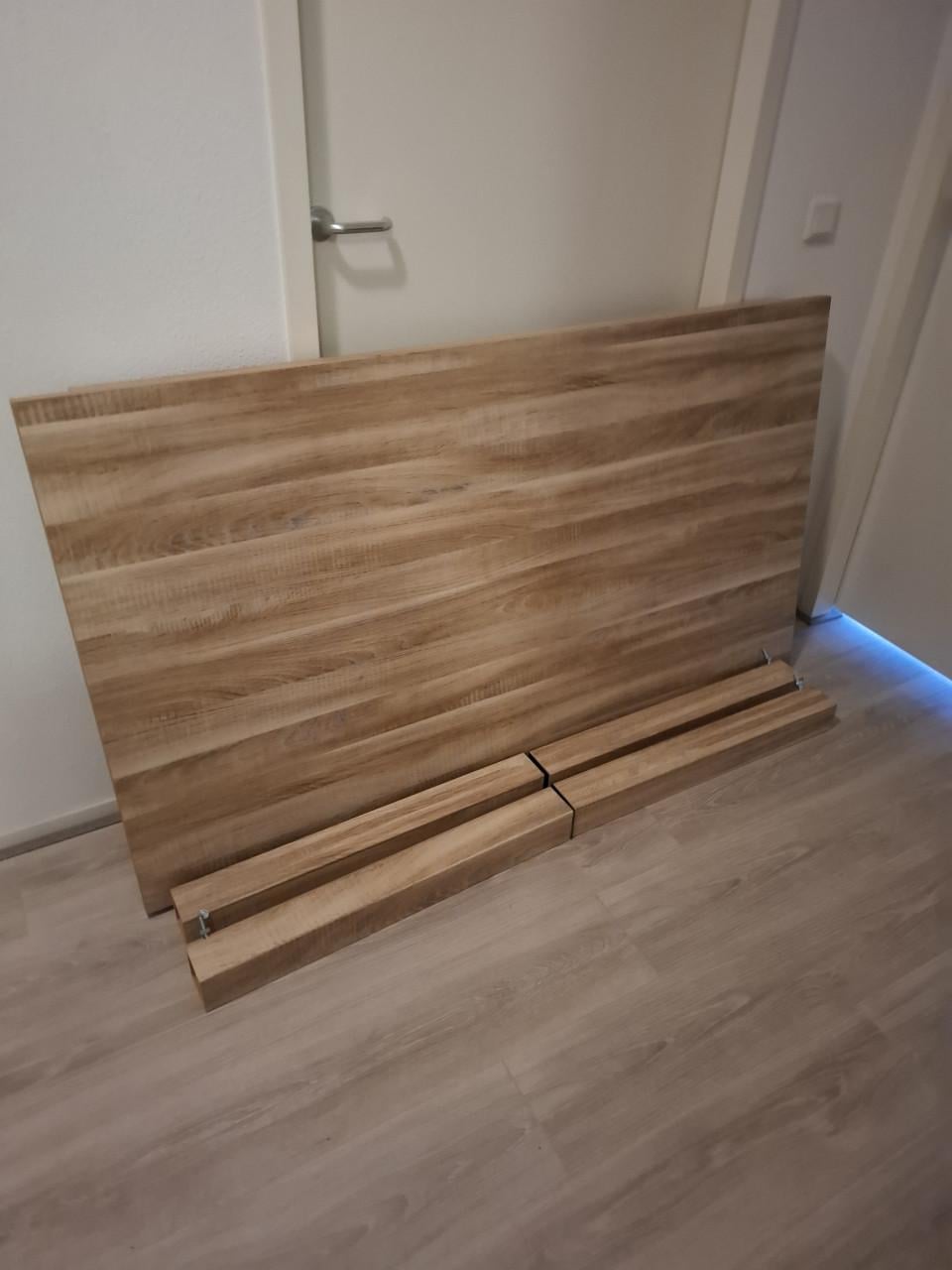 Eettafel , TV kastje en salontafel