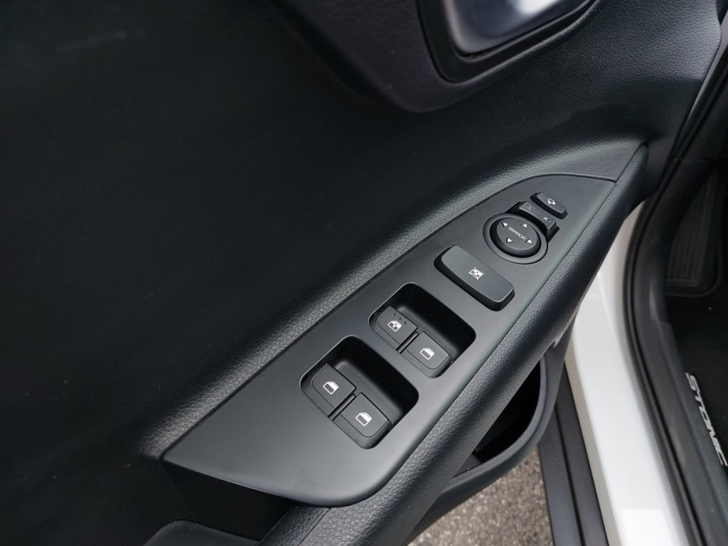 Kia Stonic 1.0 t-gdi mhev dynamicplusline | climate control |