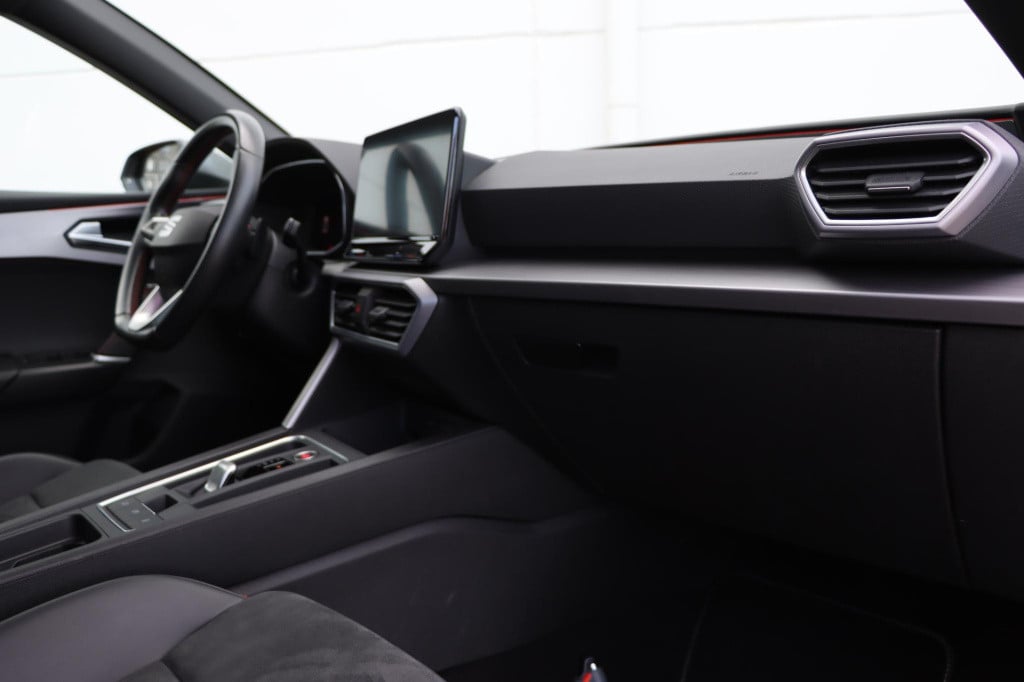 Seat Leon 1.5 tsi 150pk dsg fr launch edition