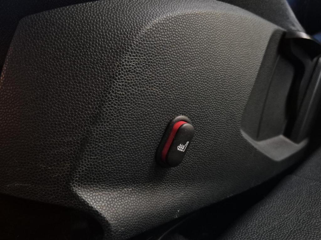 Ford Fiesta 1.4 titanium / automaat / nieuwe distriebutieriem