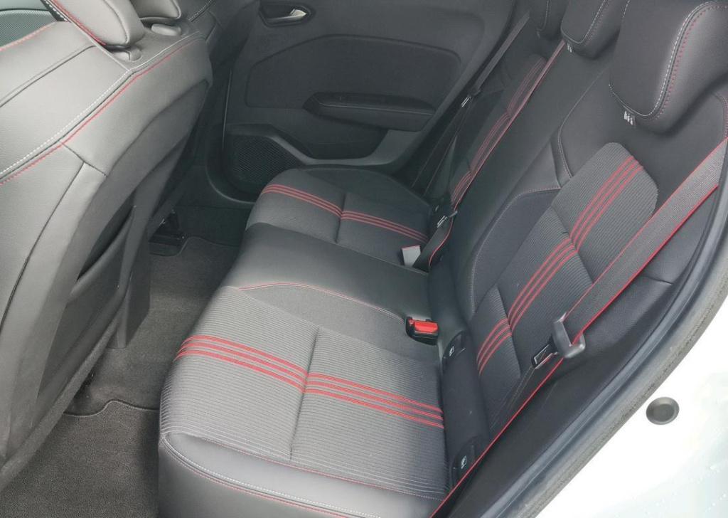 Renault Clio 1.0 tce 100 r.s. line - trekhaak