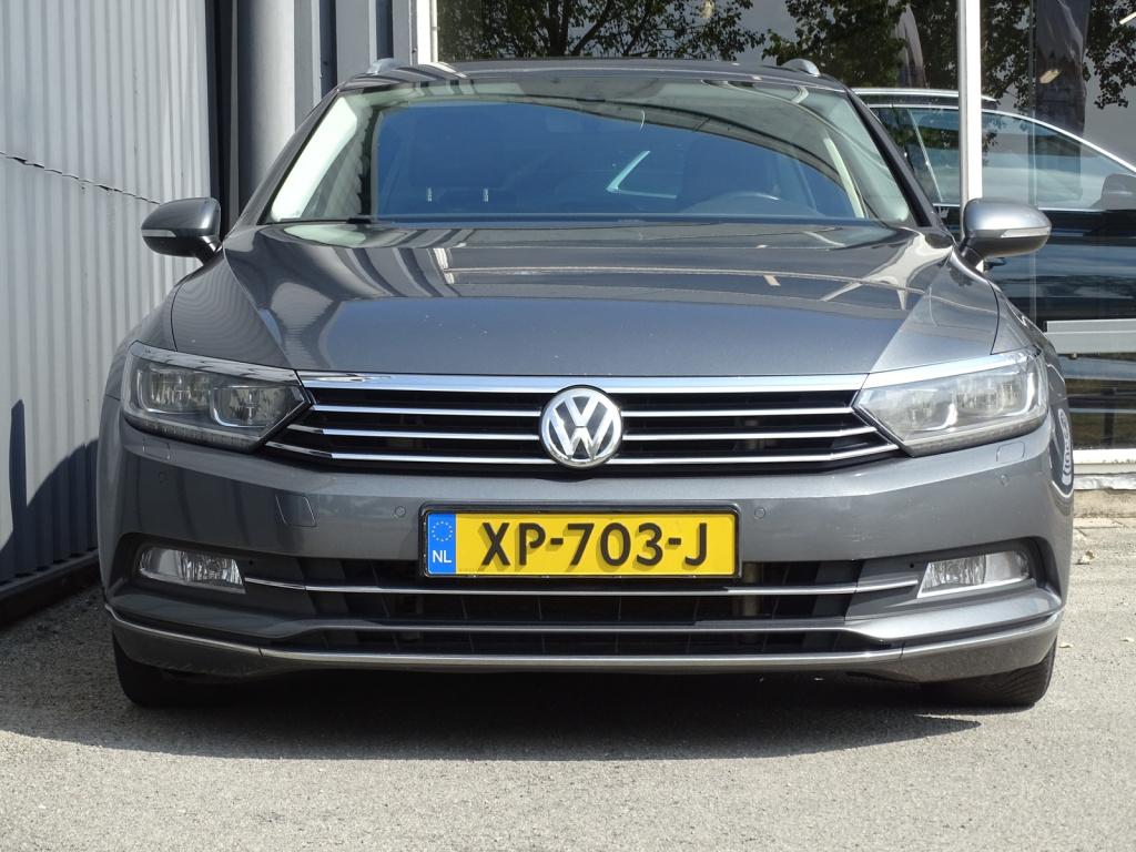 Volkswagen Passat variant 2.0 tsi highline 211pk automaat | el. trekhaak | 