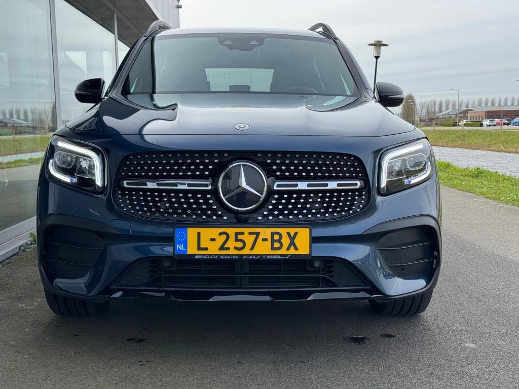 Mercedes-Benz 200-klasse glb amg night-pakket automaat , wegklapbare trekha