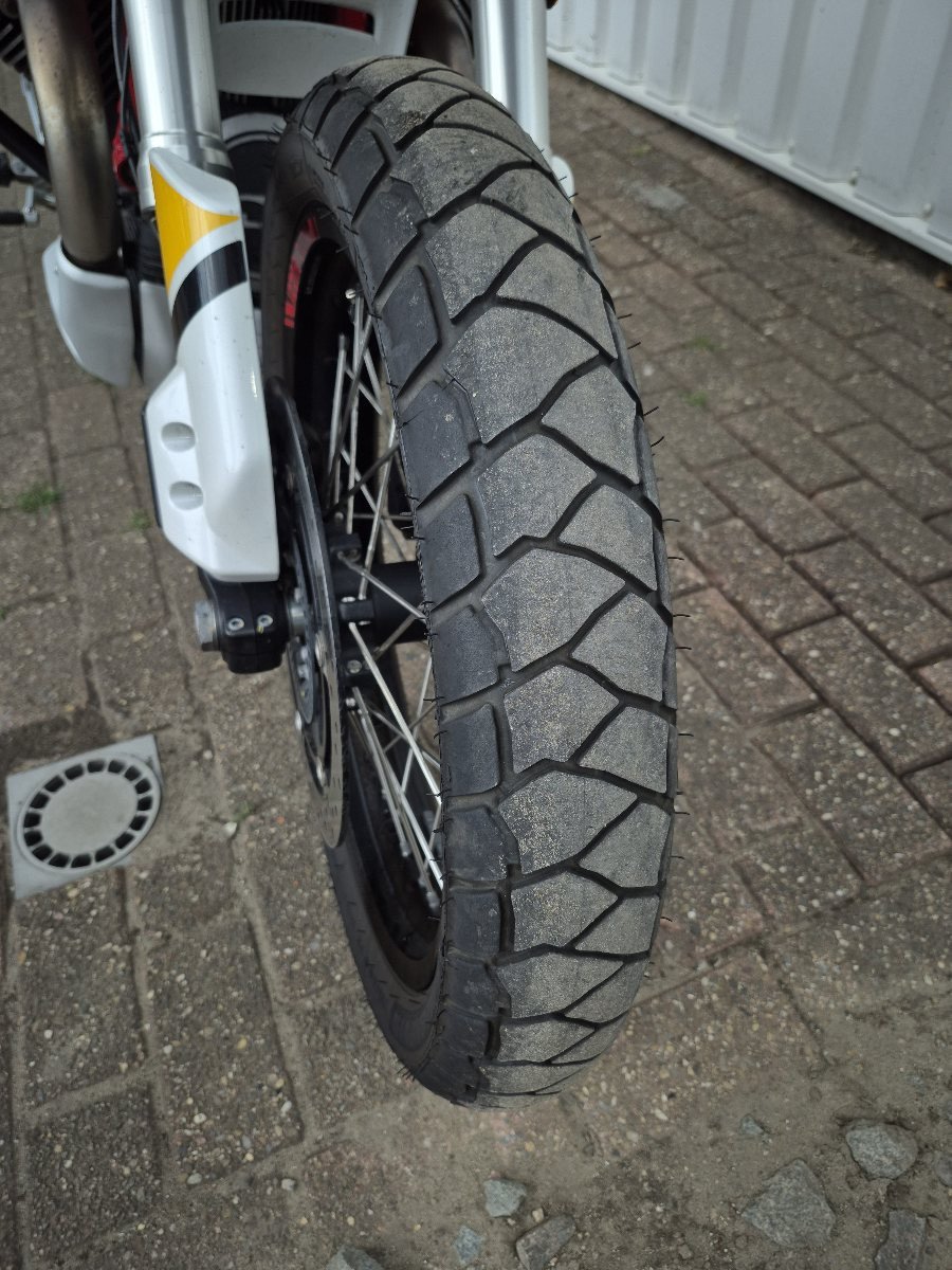 Moto Guzzi V85TT uit 2019
