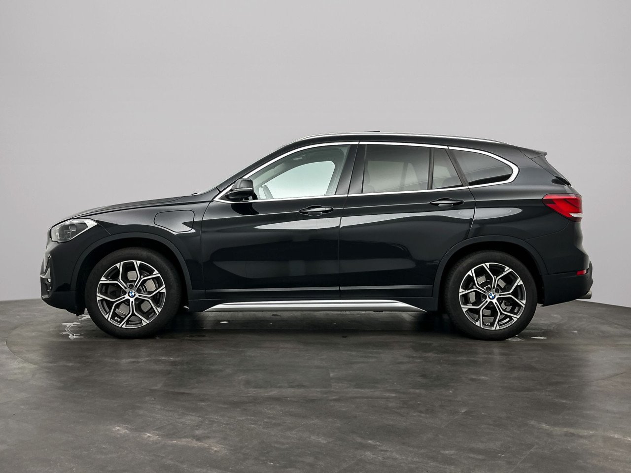 BMW X1 xDrive25e | X Line | Panoramadak | Nav | Led | Camera