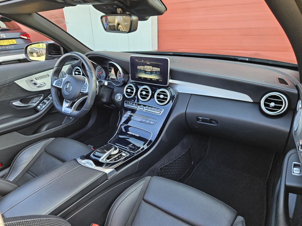 Mercedes-Benz C-Klasse cabrio amg 63 | burmester | carbon ceramic brakes
